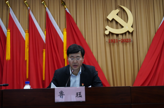 肉漫屋
党委召开学习贯彻党的二十大 及中央经济会议精神主题党课 暨党风廉政建设警示教育大会